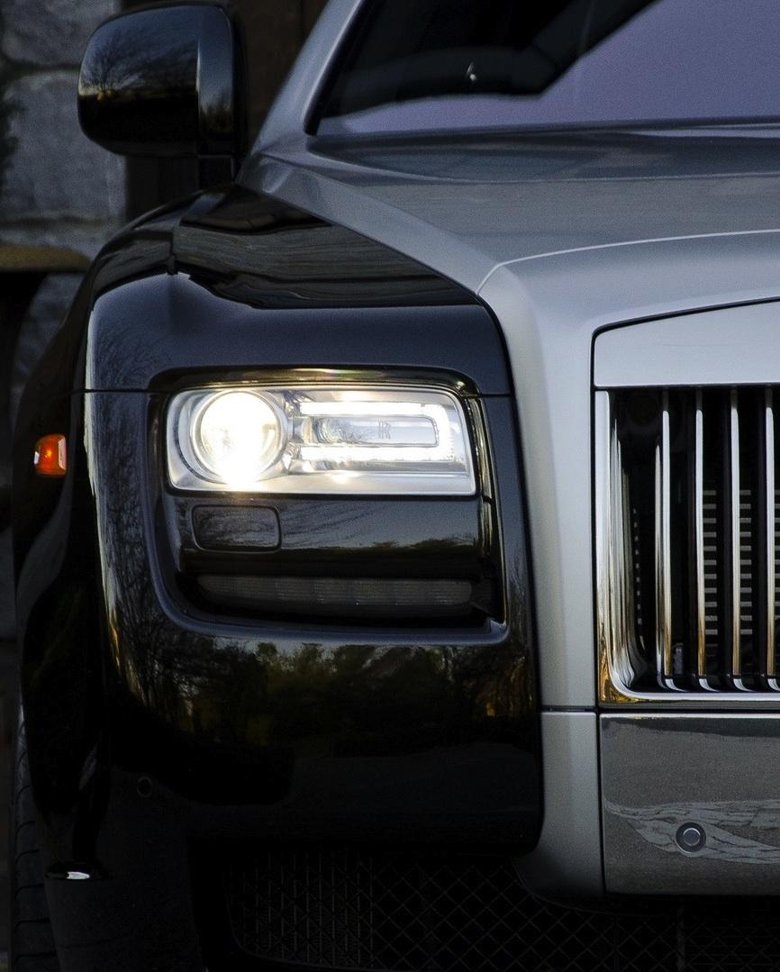 866x1079 Rolls Royce Wallpaper For Mobile Image
