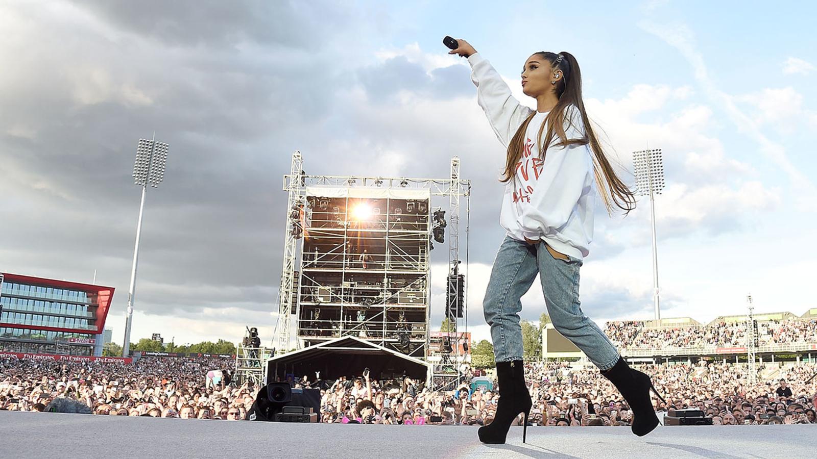 1600x900 PHOTOS: Ariana Grande and others spread the love during One Love Manchester concert New York