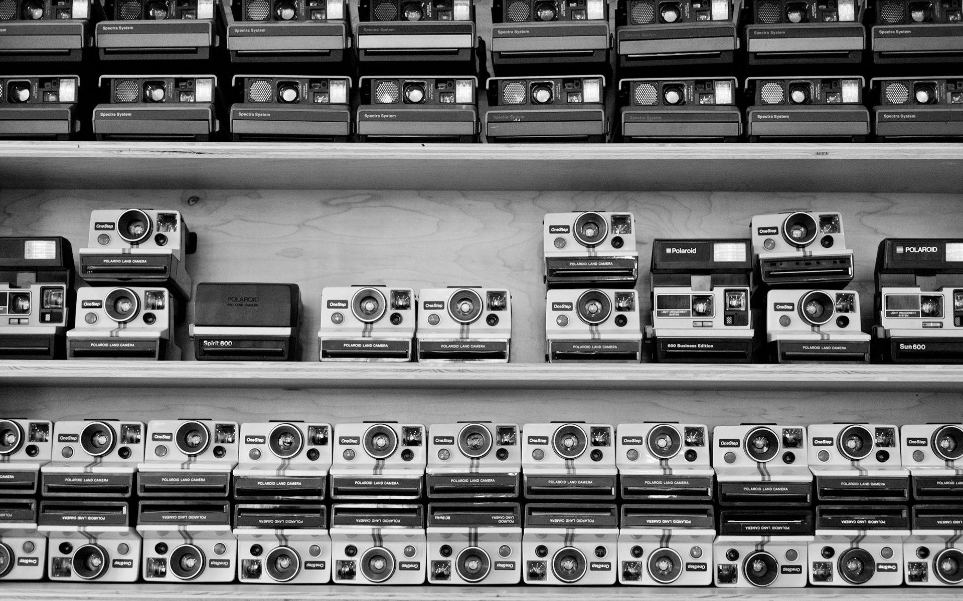 1920x1200 Polaroid BW Camera Shelf wallpaperx1200