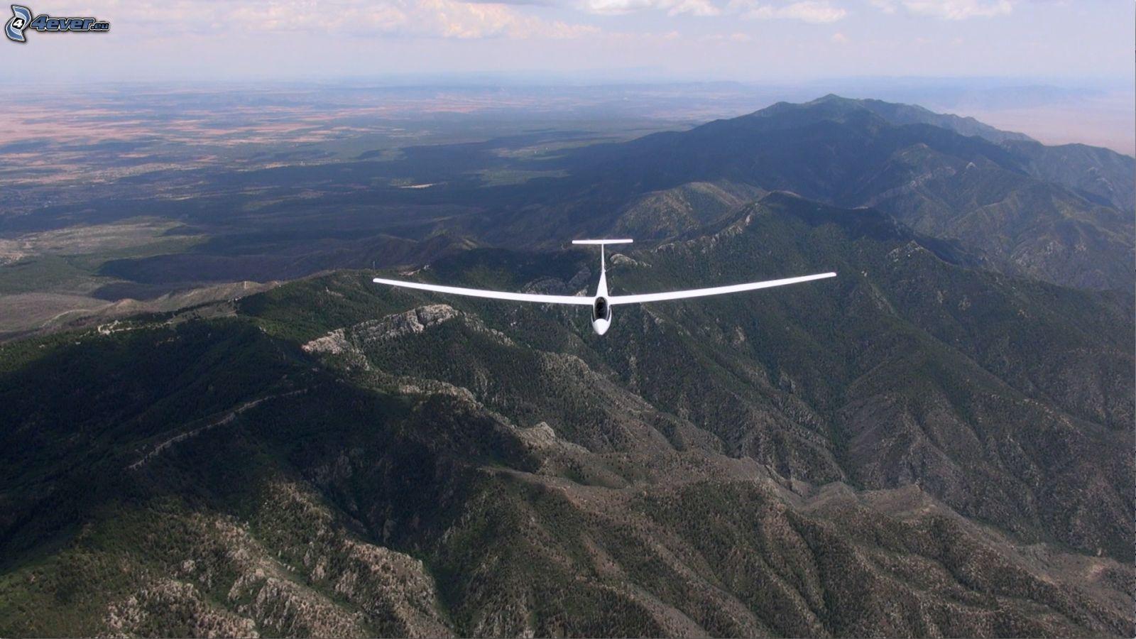 1600x900 Glider Wallpaper