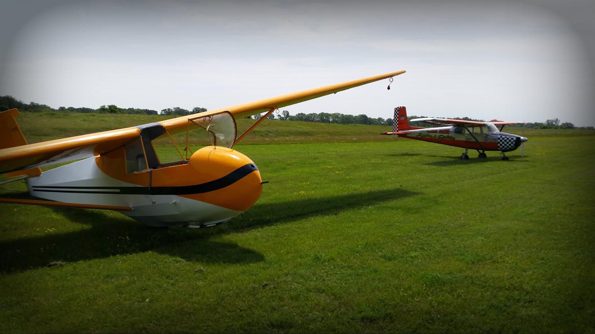 2048x1152 Glider Operations. Barron Aviation, Private Flight Services, Rapid Descent