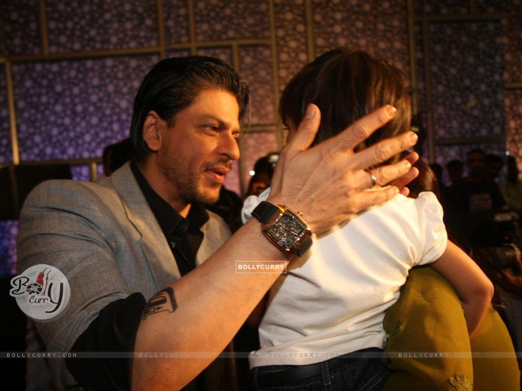 1024x768 Wallpaper Rukh Khan at the promotional campaign of film Don 2 in association with TAG HEUER watch brand at Cinemax in Mumbai size:1024x768