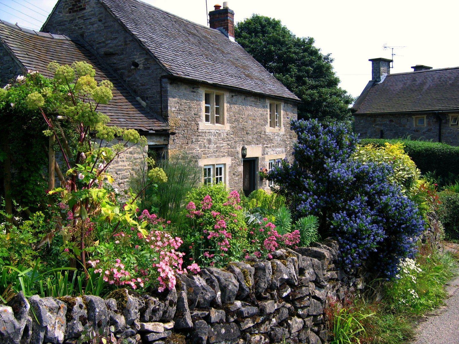 British country. Англия деревня кэмбэлфорд ланшадф садов. Графство Девоншир Англия. Cottage дом в Англии.