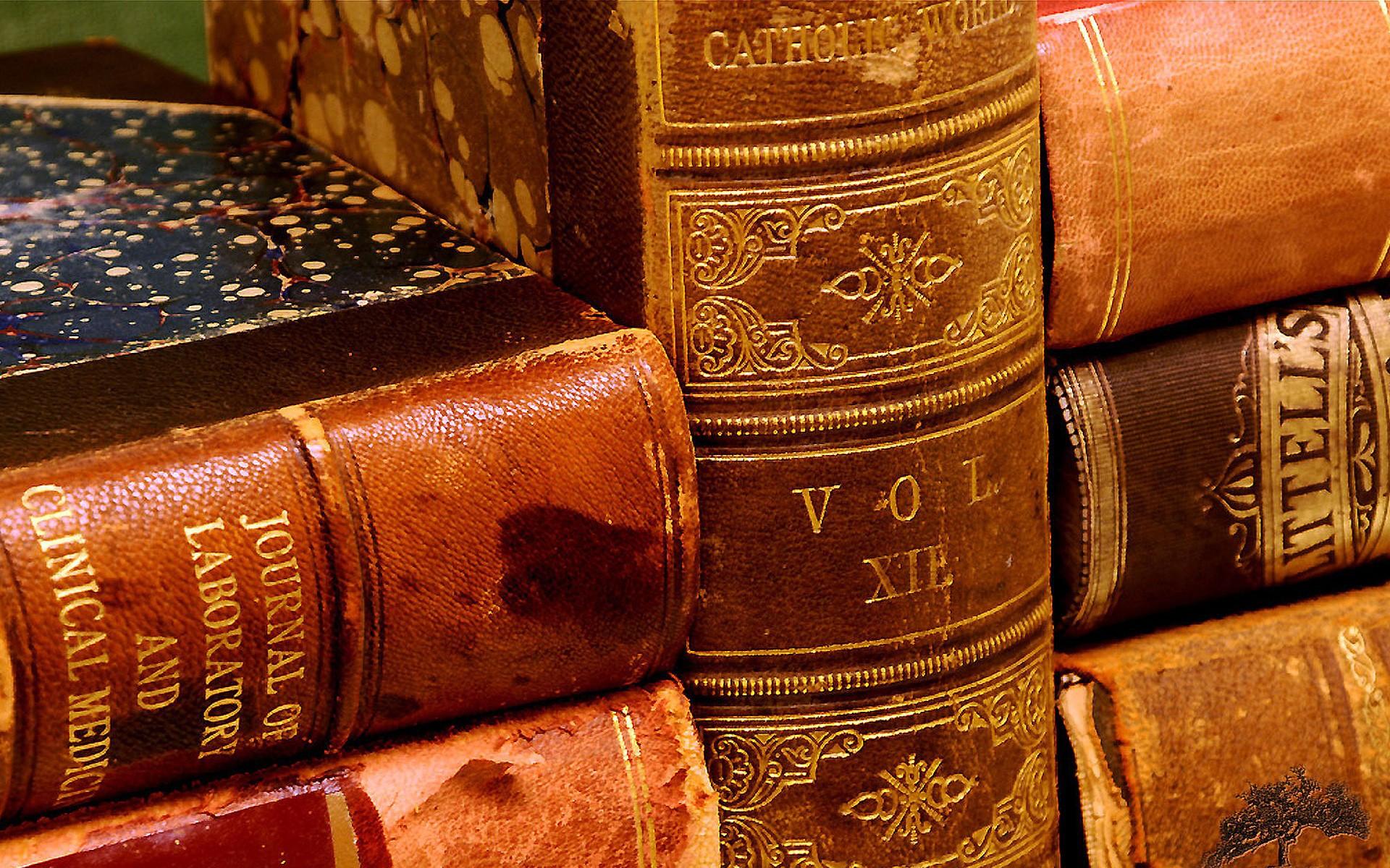 1920x1200 Old Books Wallpaper