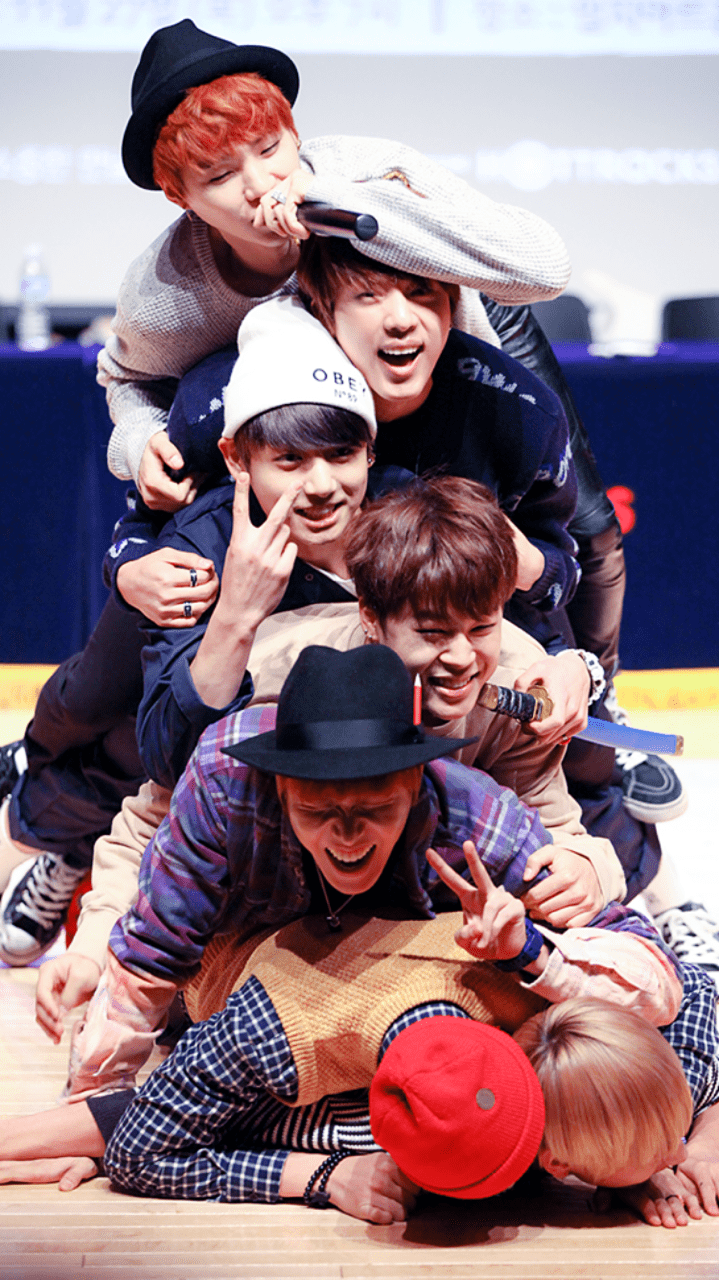 719x1280 BTS Wallpaper