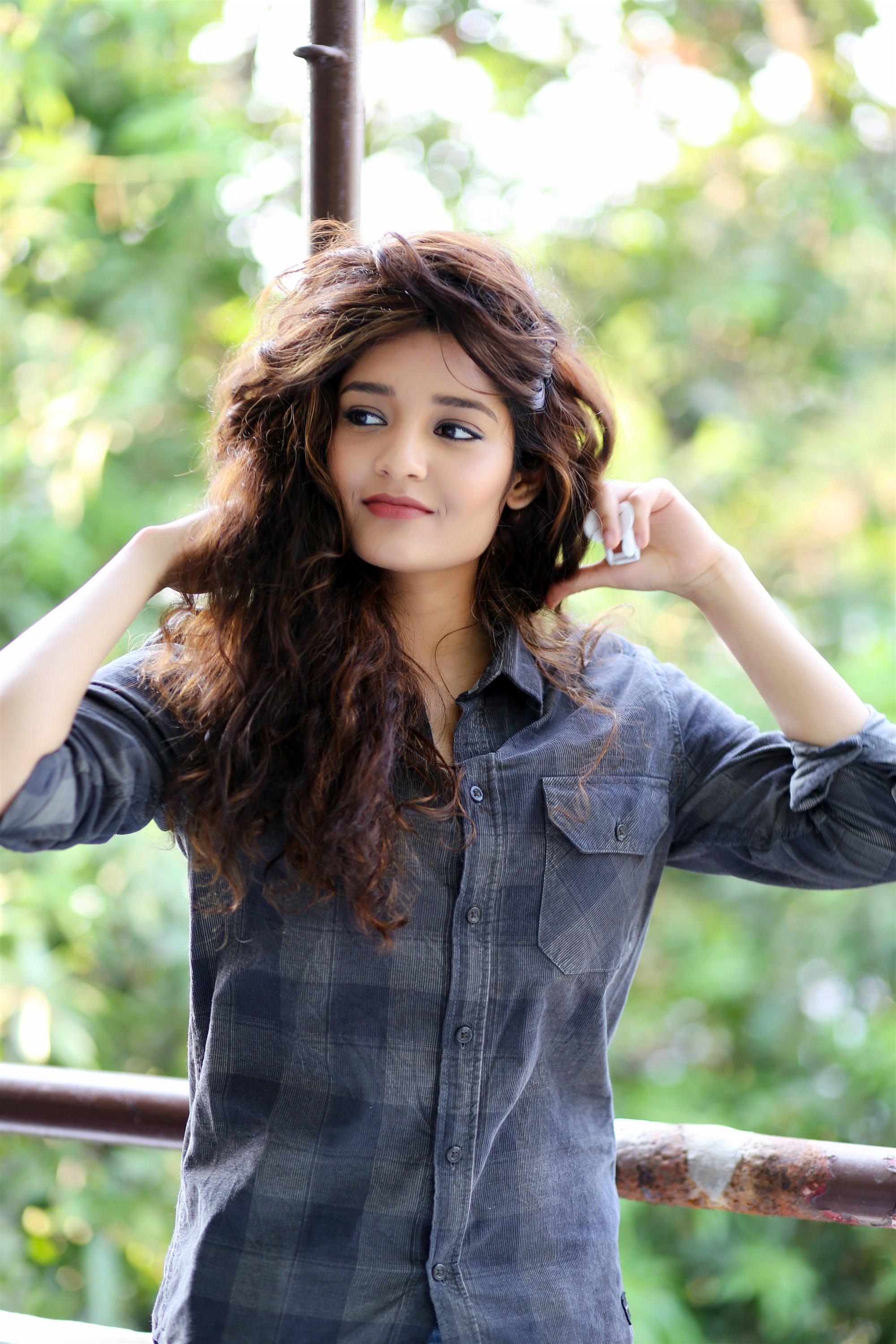 2000x3000 Ritika Singh Hot Navel Image Pics New HD Picture