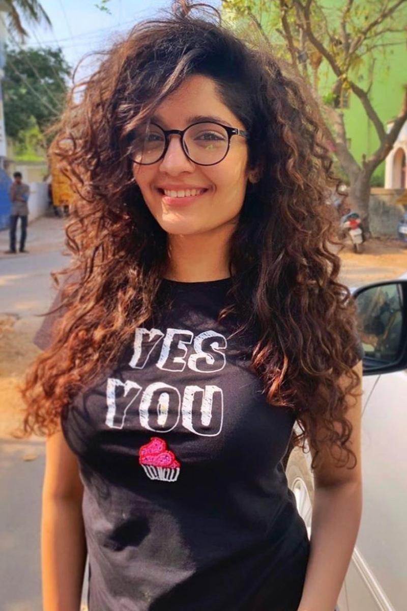 800x1200 Actress Ritika Singh Latest Photo Gallery