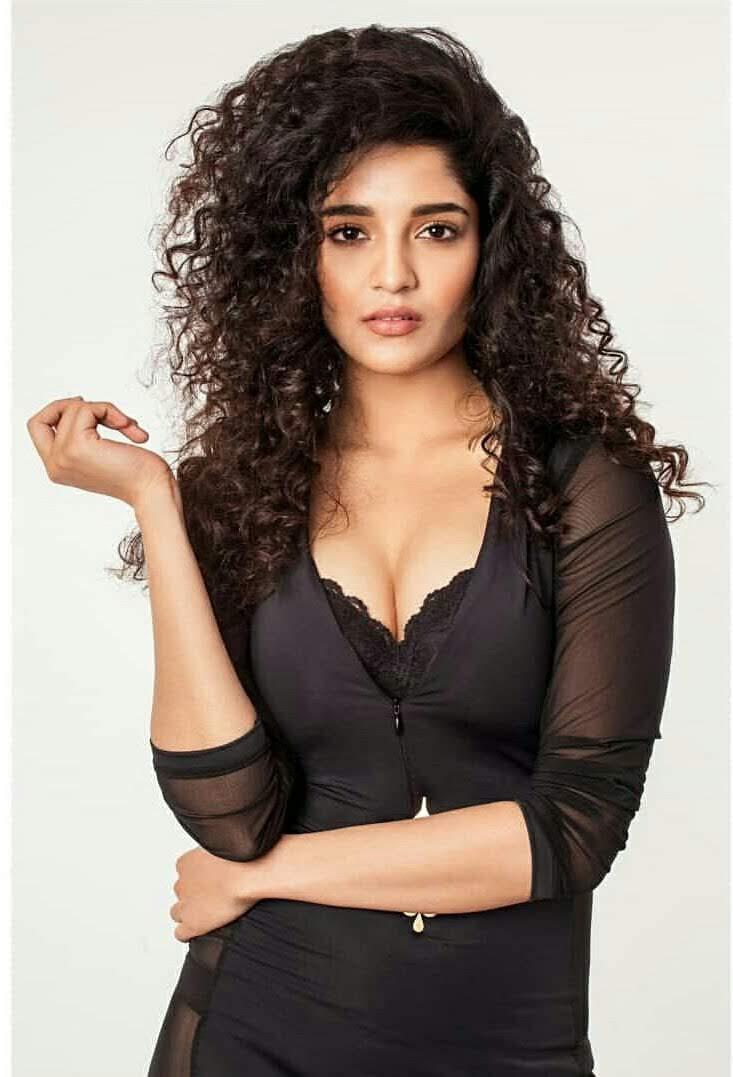 733x1077 Actress Ritika Singh HD Image Live Cinema News
