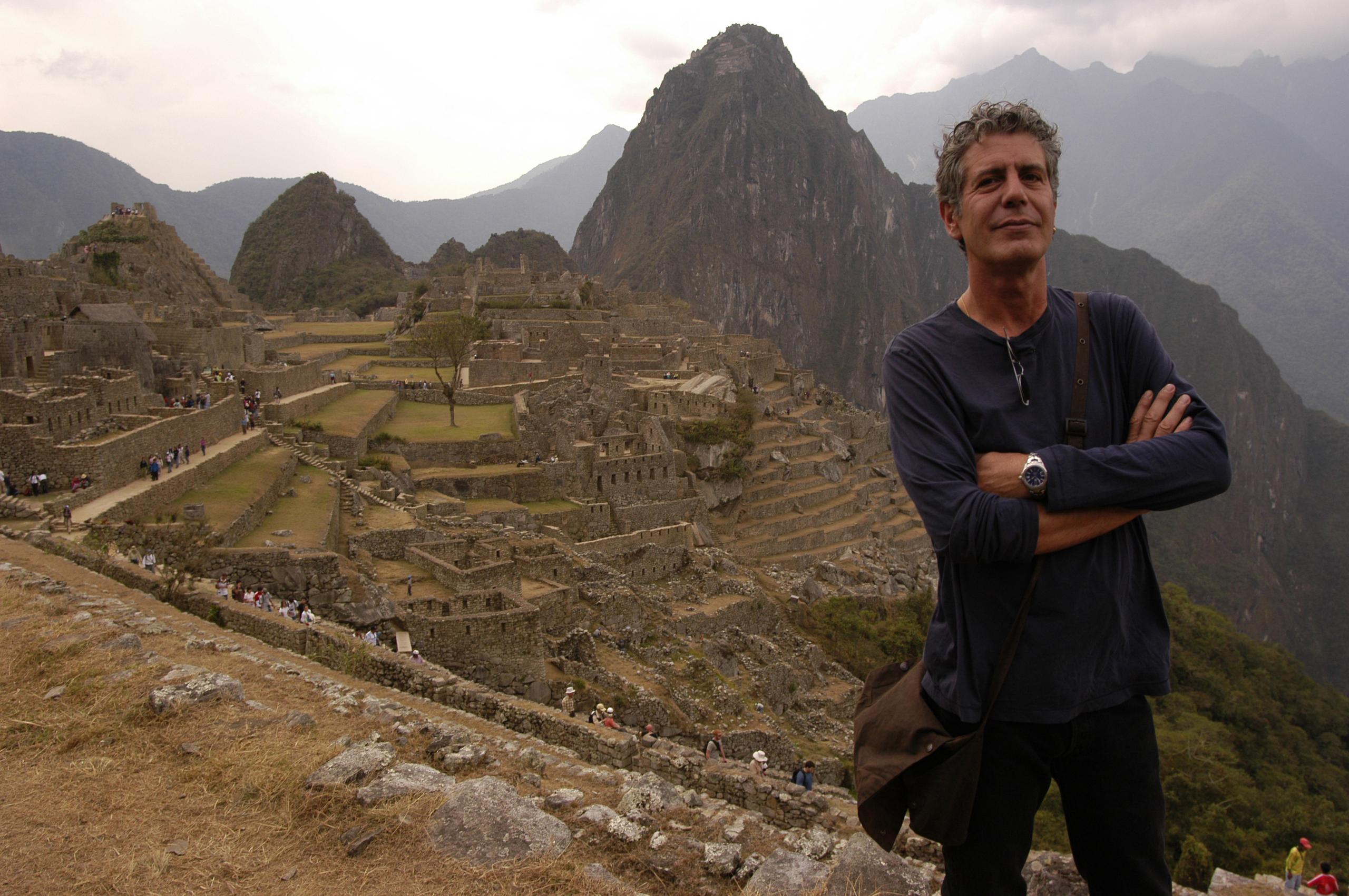 2560x1702 Anthony Bourdain Wallpaper Bourdain Photo
