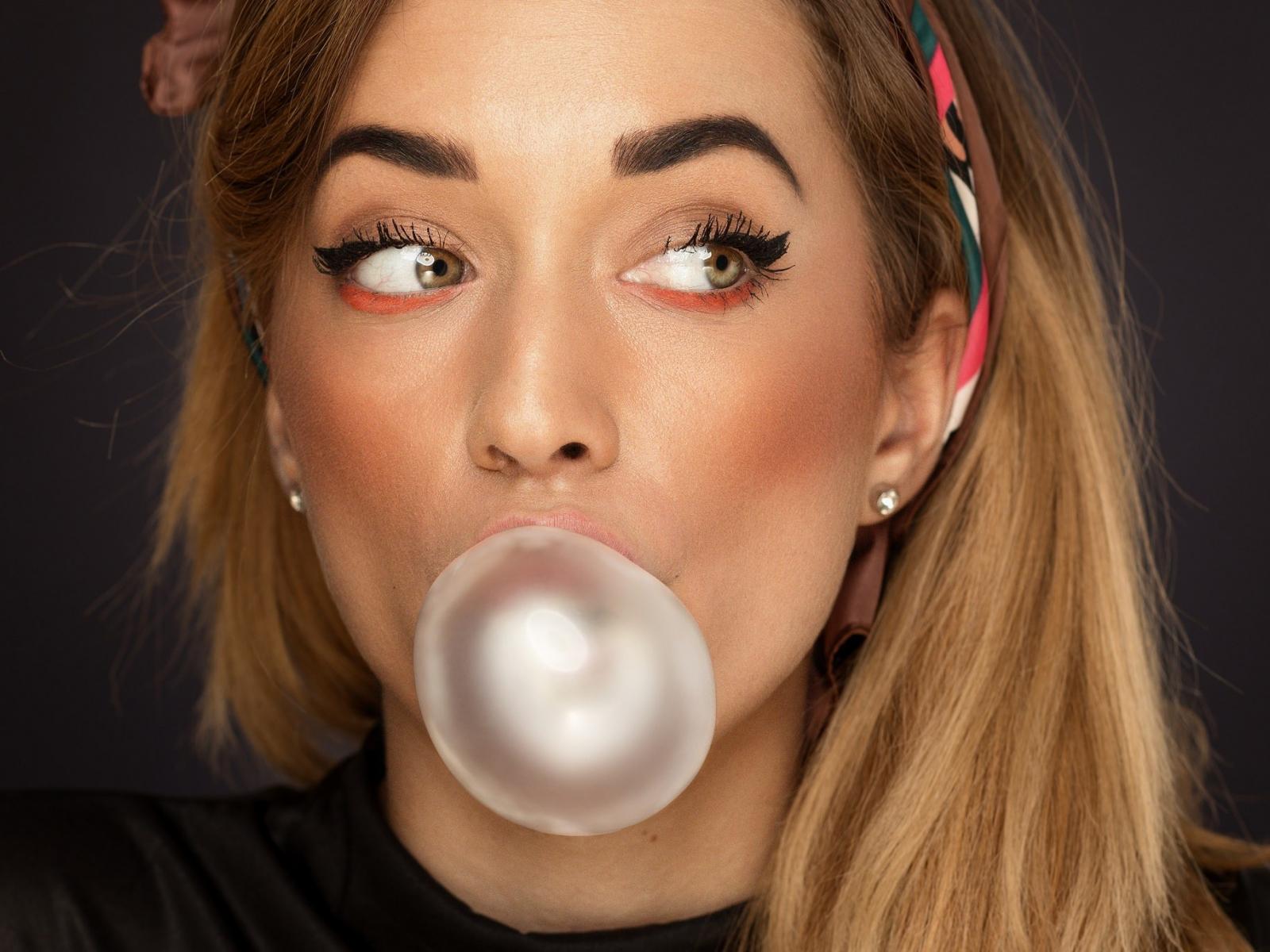 Chewing Gum Wallpapers Top Free Chewing Gum Backgrounds WallpaperAccess