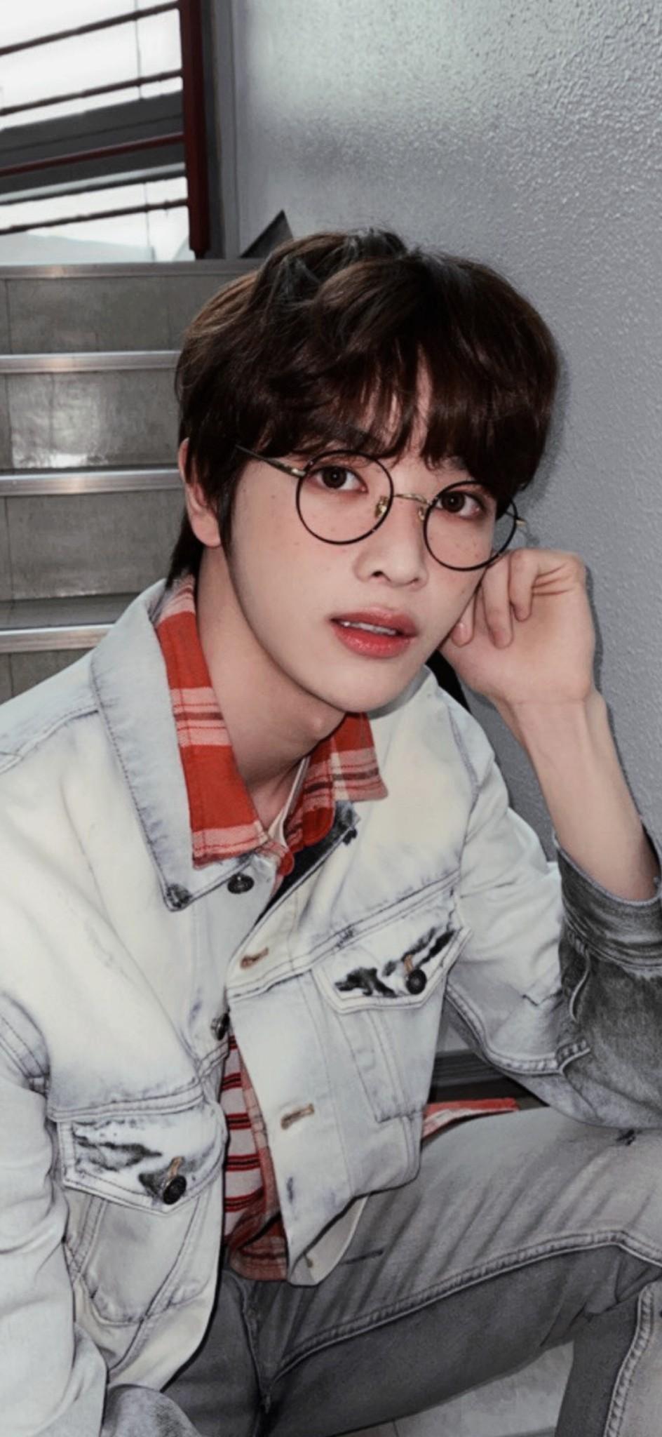944x2048 sungchan lockscreen