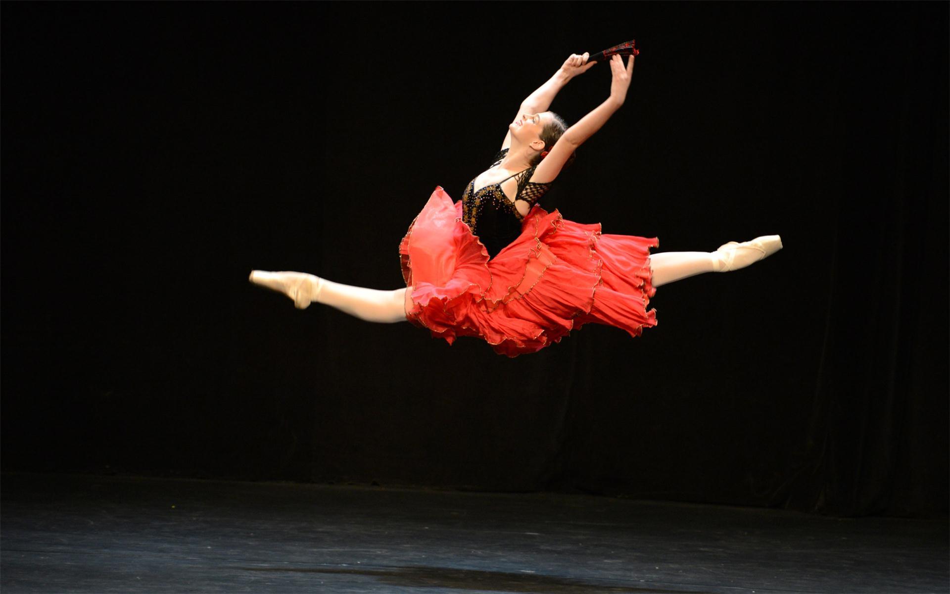 1920x1200 Free download Pics Photo Dancing Wallpaper Wallpaper Ballet Wallpaper [1920x1200] for your Desktop, Mobile & Tablet. Explore Ballet Wallpaper. Ballerina Wallpaper, Dance Wallpaper for Desktop, Black and White Ballet Wallpaper