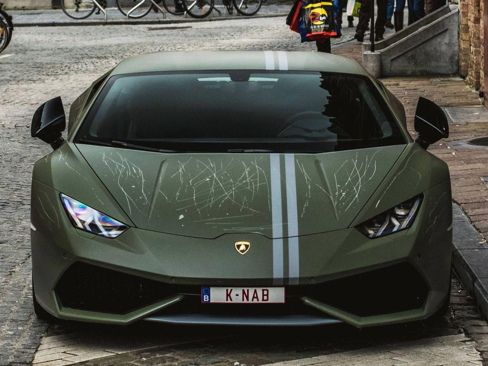 1600x1200 Someone Senselessly Vandalized This Rare Lamborghini Huracan Avio