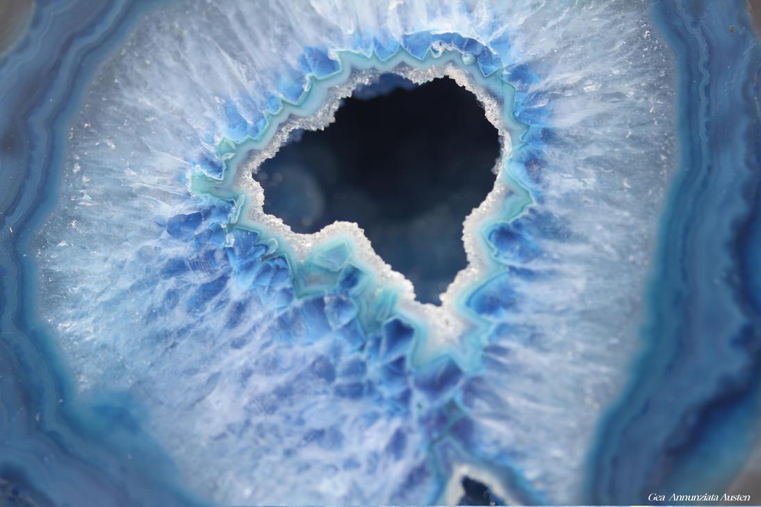 1095x730 Geode Wallpaper
