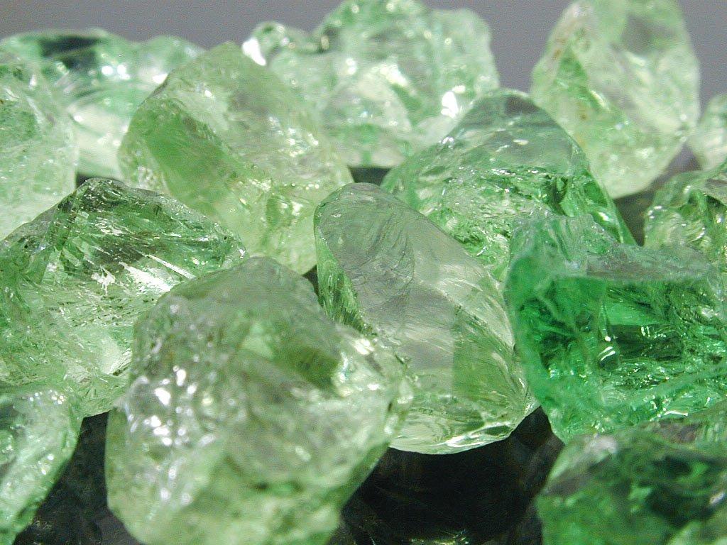 1024x768 Garnet Value, Price, and Jewelry Information