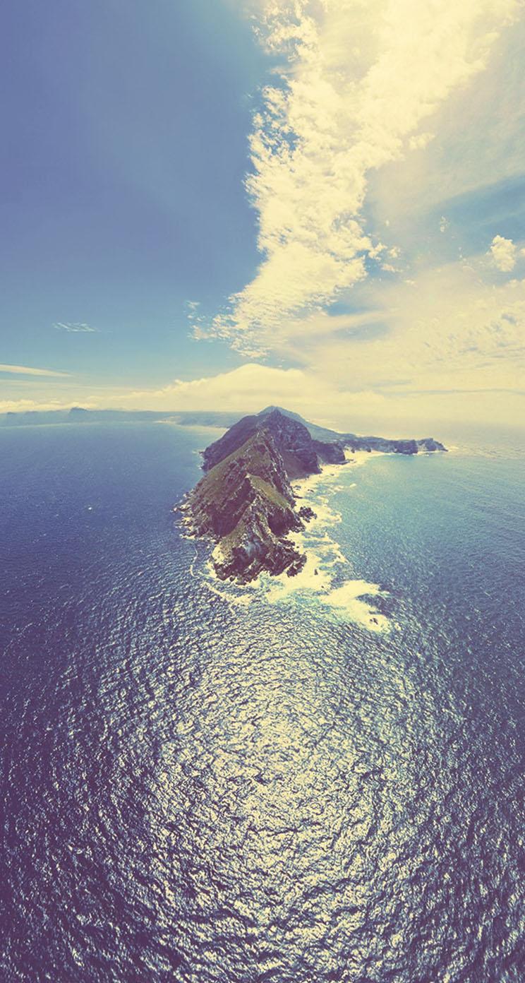 744x1392 The iPhone Wallpaper Island in the Vast Ocean