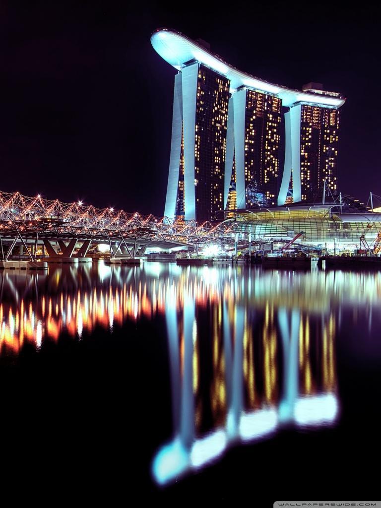 768x1024 Marina Bay Sands Night Wallpaper