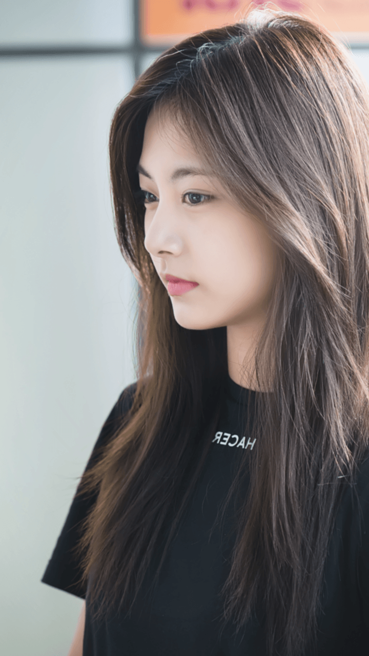 720x1280 Chou Tzuyu Wallpaper