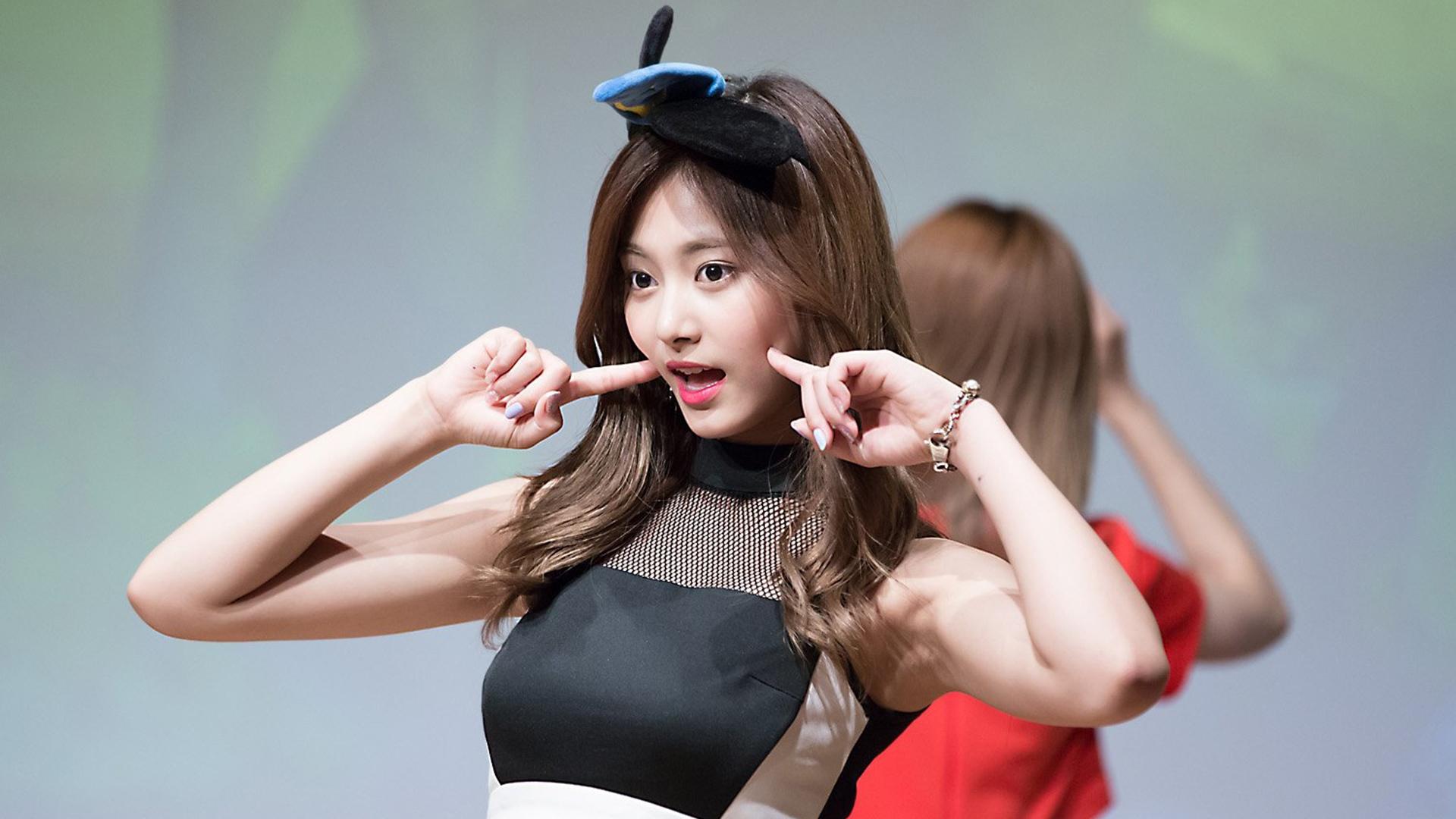 1920x1080 Twice Tzuyu Wallpaper