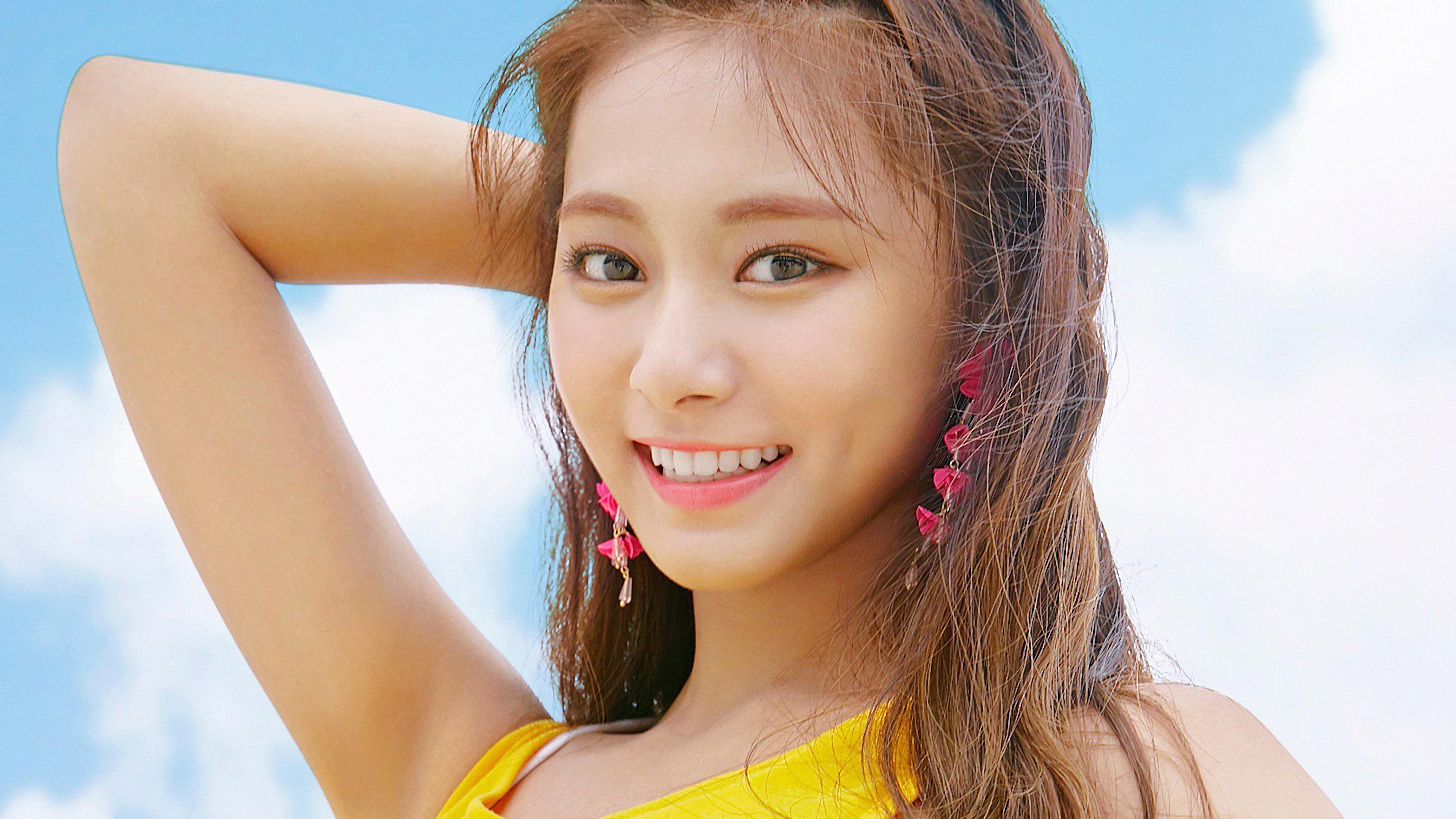 3840x2160 Tzuyu TWICE Summer Nights 4K