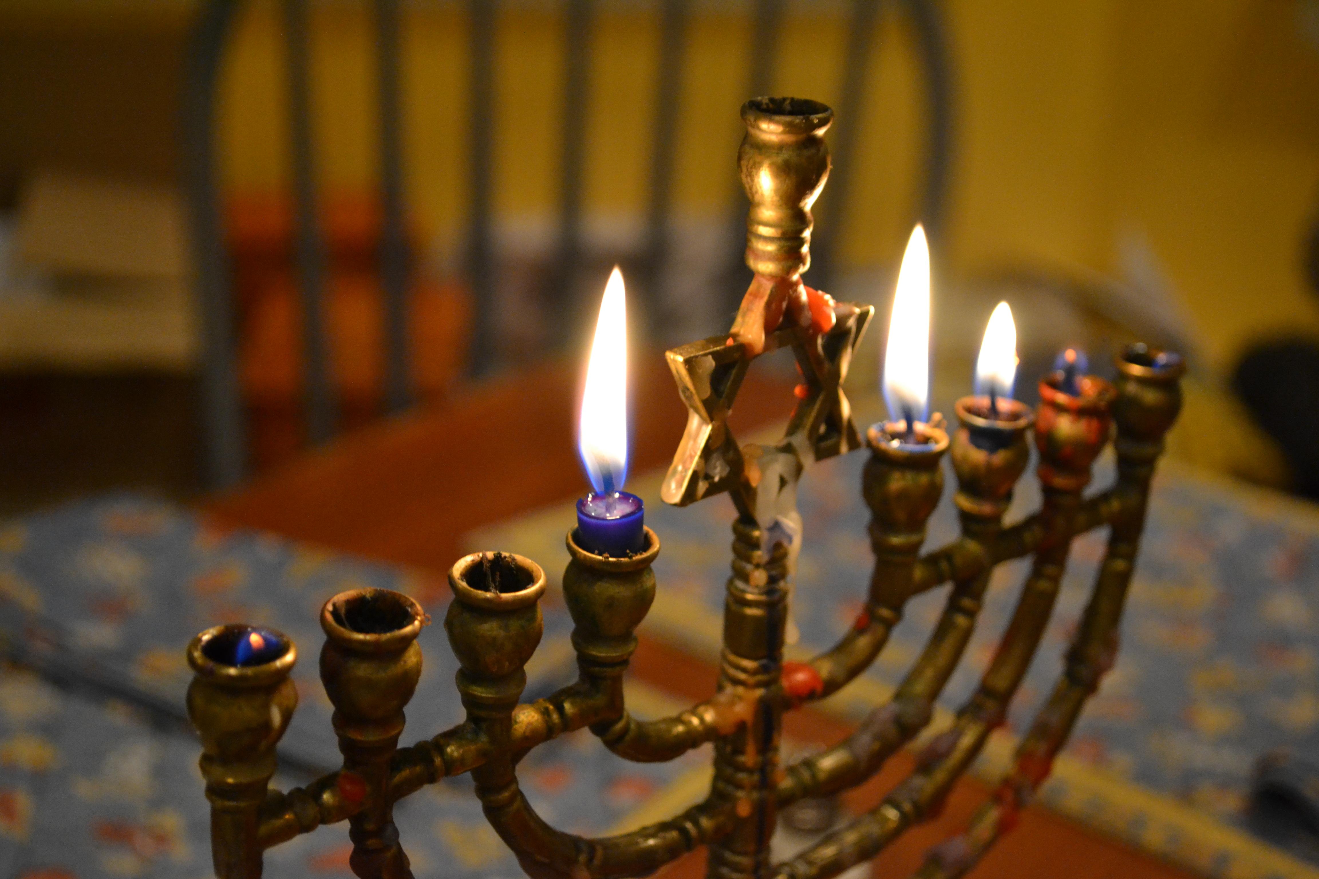 4608x3072 Yom Kippur Decorations