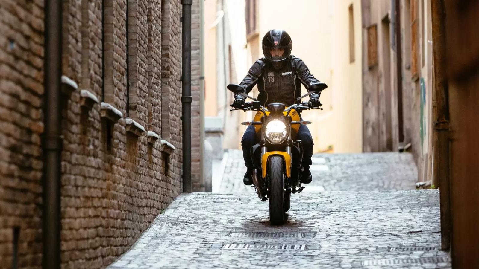1600x900 Ducati Monster 821 Wallpaper