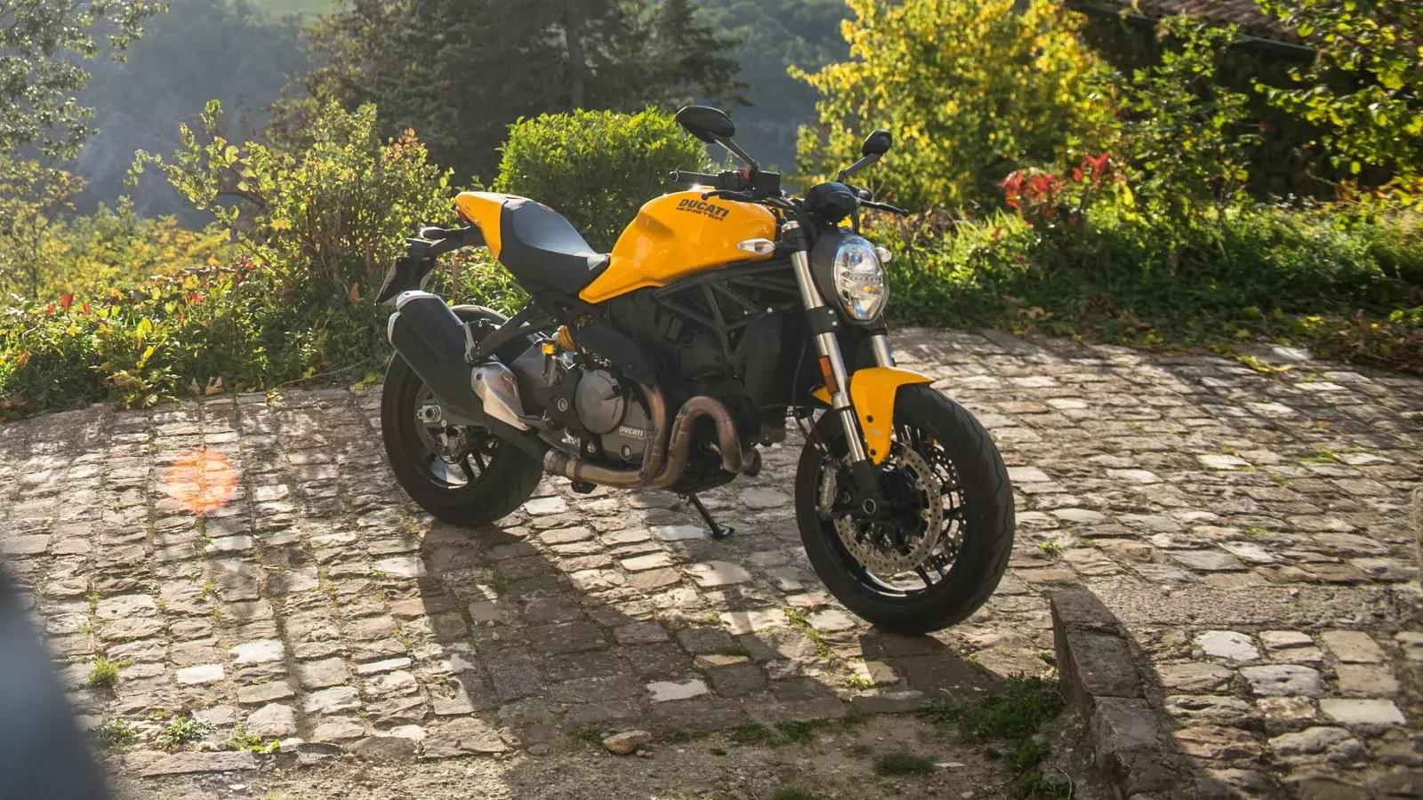 1600x900 Ducati Monster 821 Wallpaper