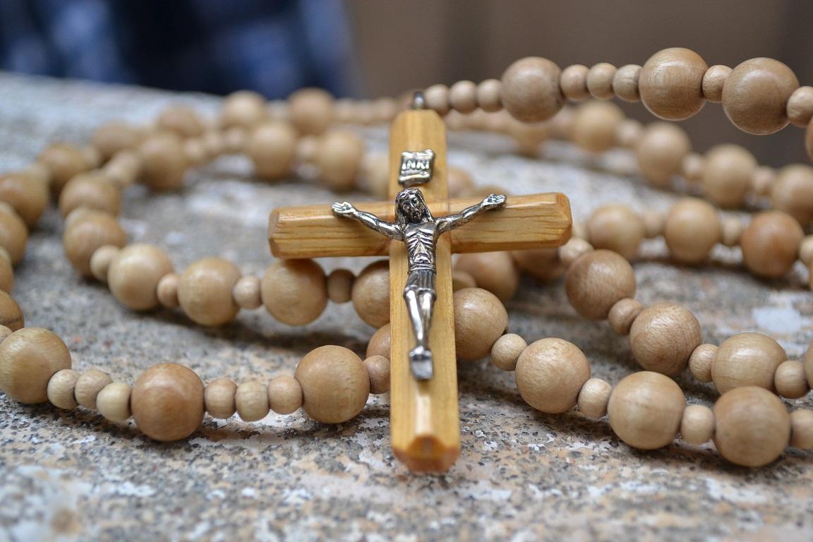 Wallpaper ID 557507  selective focus nature 4K prayer purity water  necklace no people beads day focus on foreground shape jesus christ  outdoors christianity free download