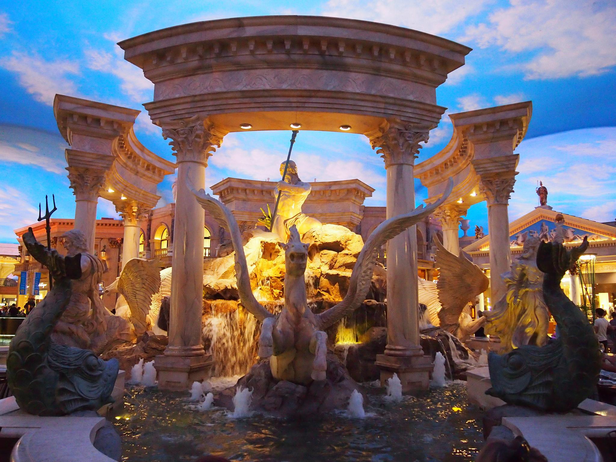 Caesar's palace. Дворец Цезаря Лас Вегас отель. Cesar Palace las Vegas фонтан.