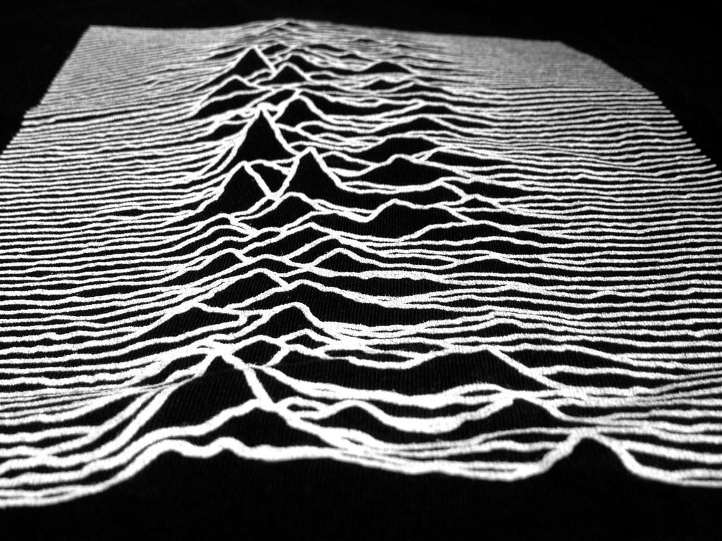 1024x768 Unknown Pleasures. Vista de cerca de mi camiseta de Unknown