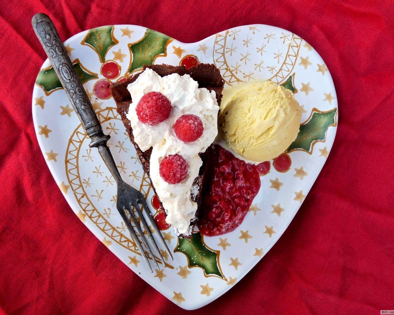 1280x1024 Download Wallpaper 1280x1024 Dessert, Plug, Plate, Ice Cream, Cake, Berries, Heart Standard 5:4 HD Background