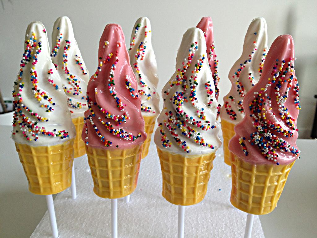 1024x768 MiNa's Food Adventures: Ice Cream Cake Pops