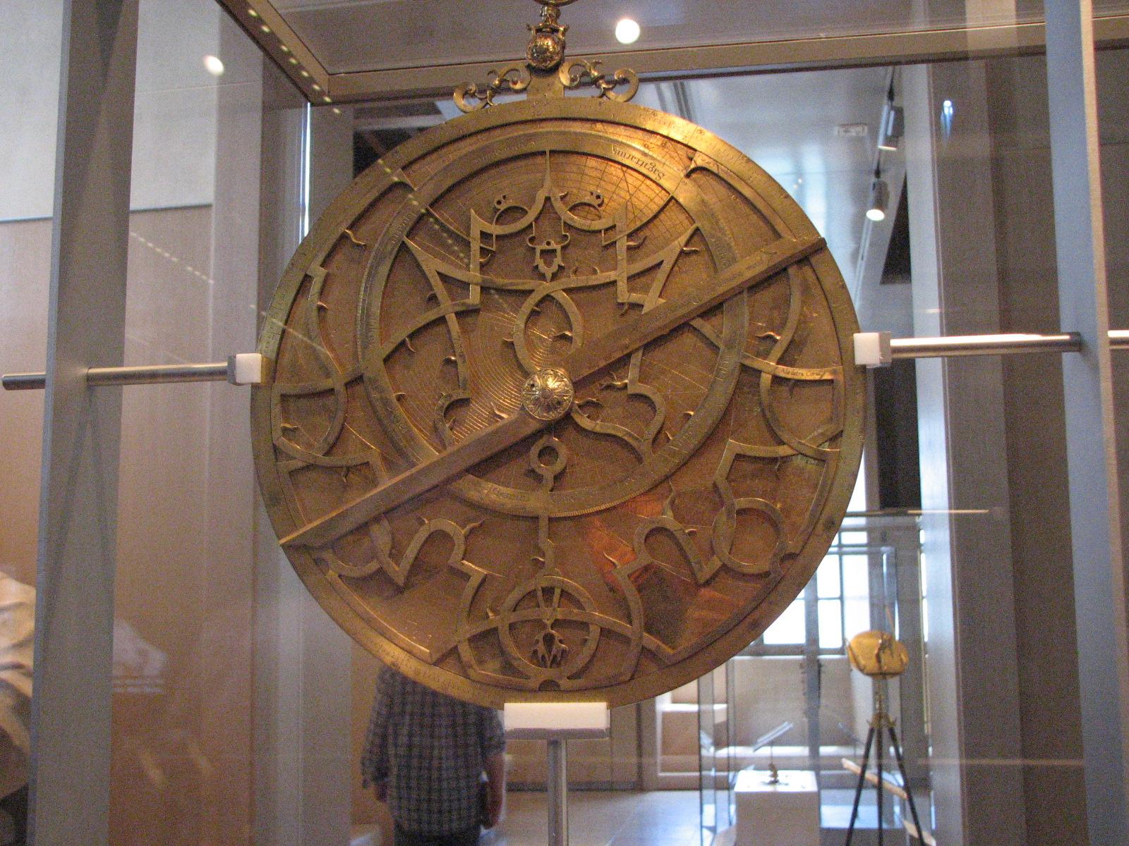 1600x1200 Image: Astrolabe
