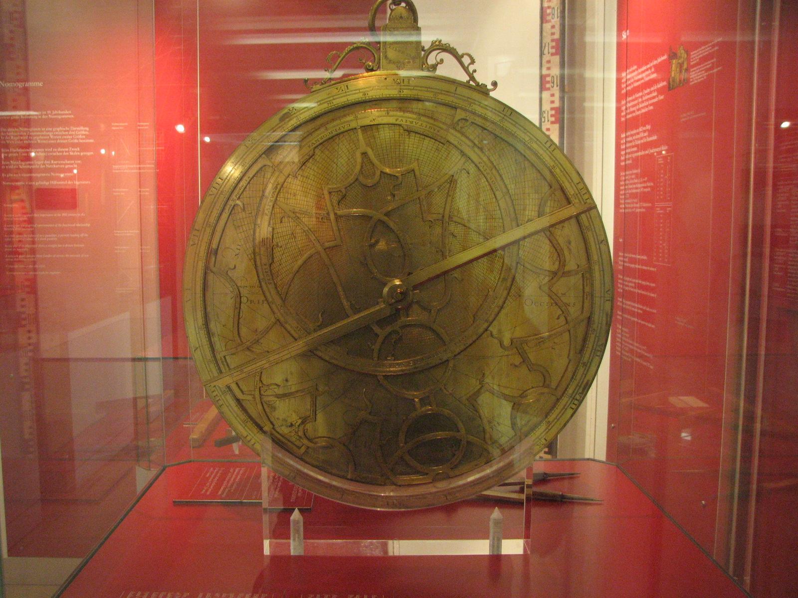 1600x1200 Astrolabe (Deutsches Museum)