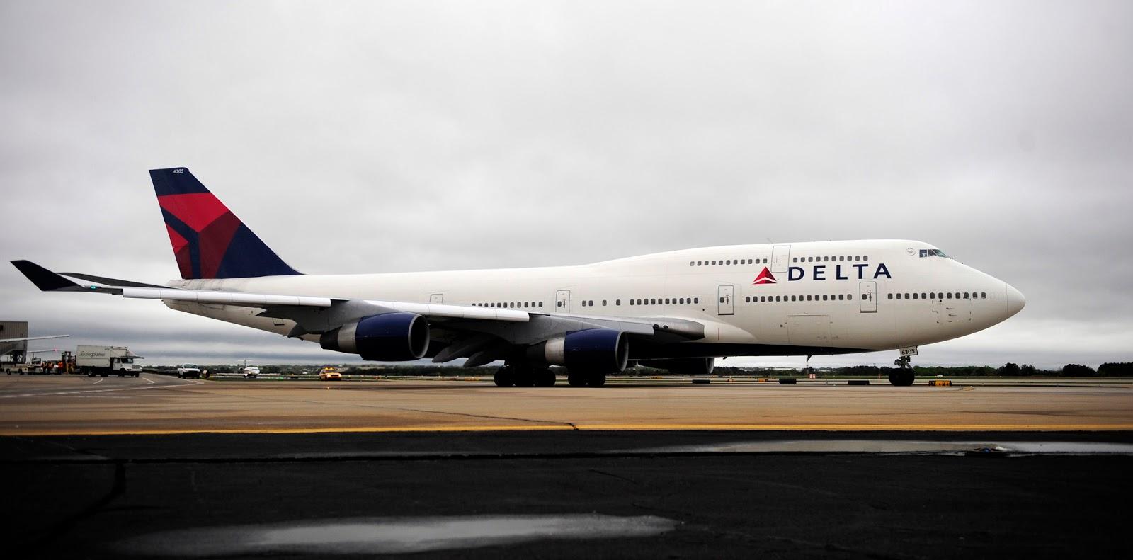 1600x791 Delta Airlines Boeing 747 400 Sit On The Ground Boeing 747 400