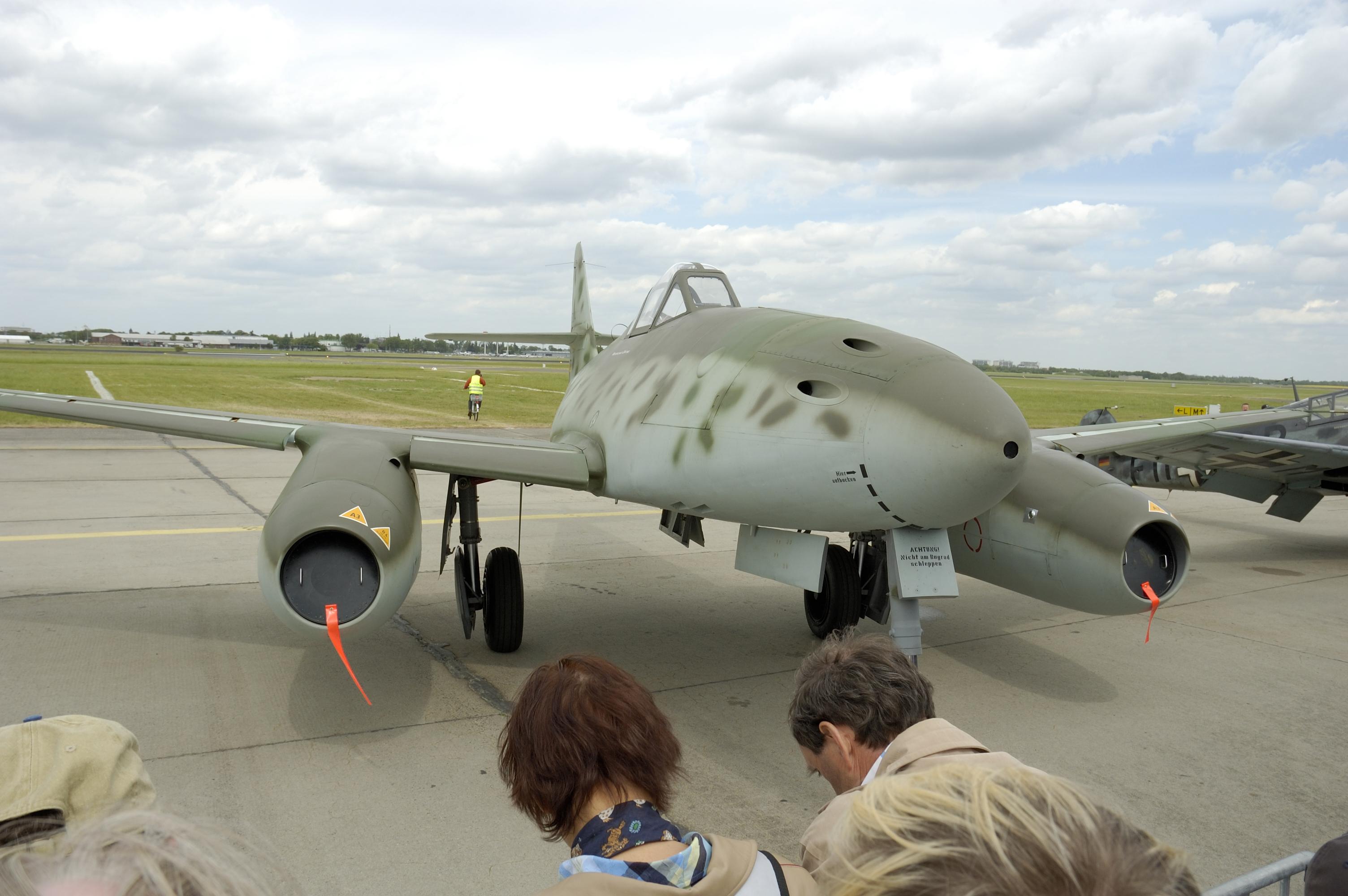3008x2000 Military Messerschmitt Me 262 Wallpaper:3008x2000