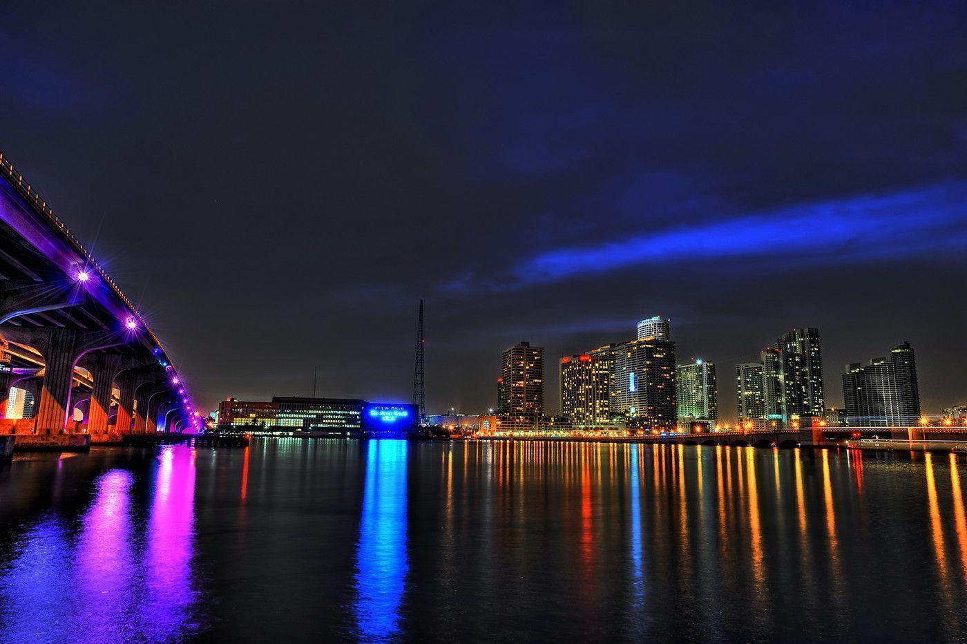 1400x932 Miami Skyline Wallpaper