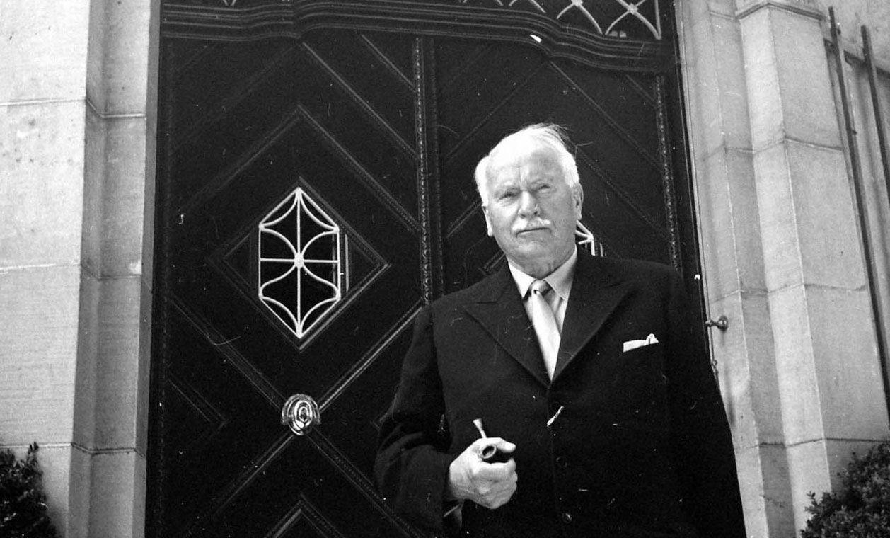 1258x760 Carl Jung Wallpaper