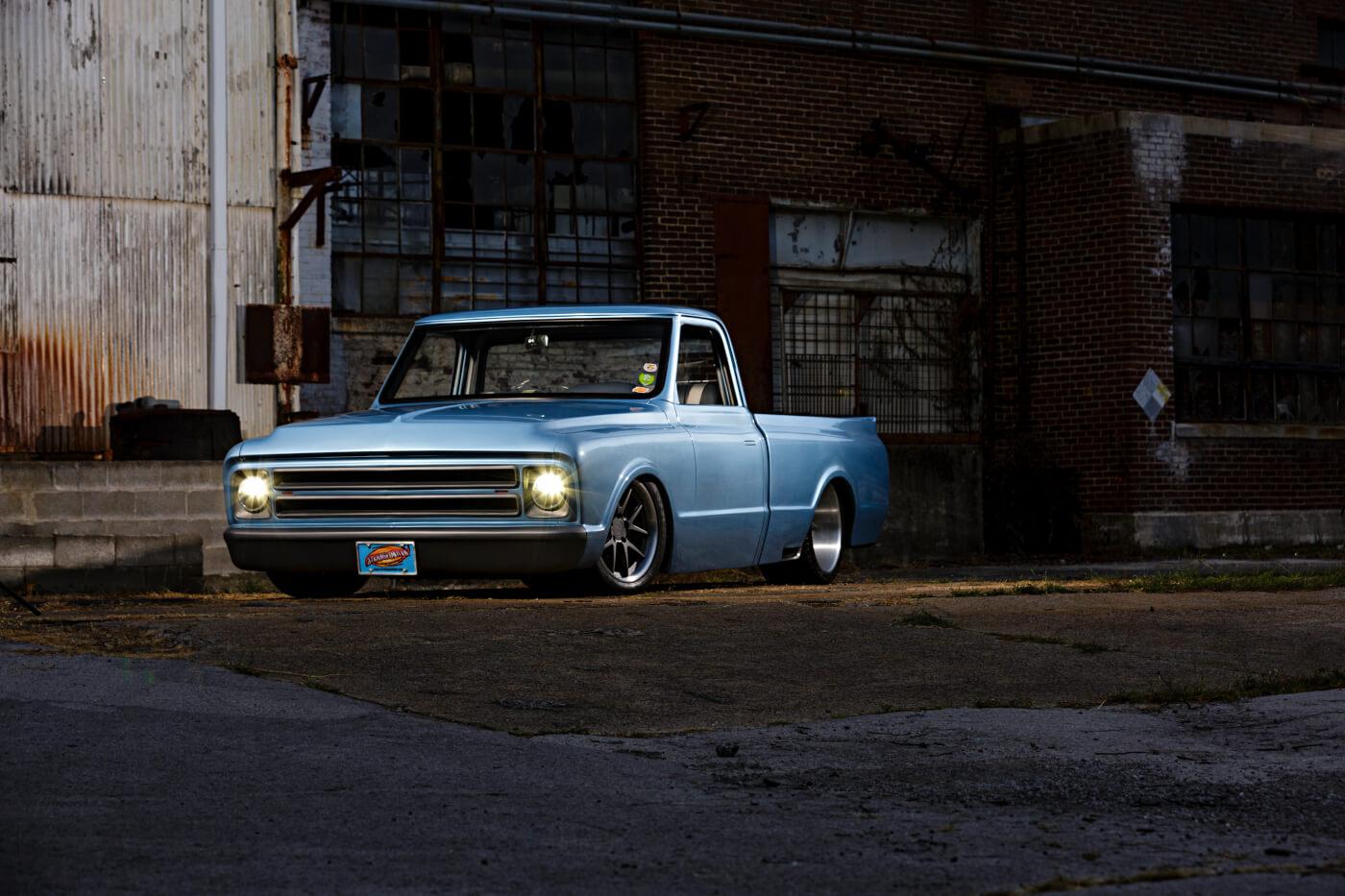 1400x933 Street Trucks. Custom Truck Tech, Profiles, News & Events!