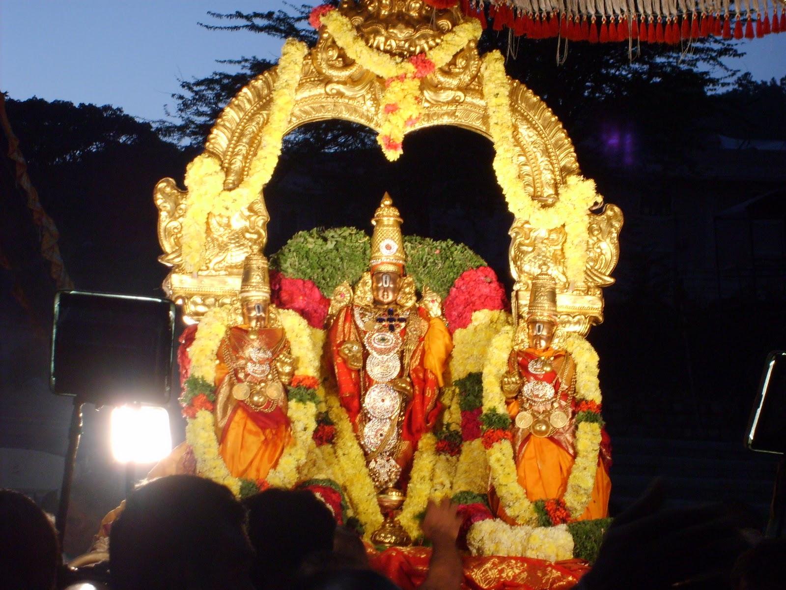 1600x1200 Lord Venkateswara Swamy Beautiful HD