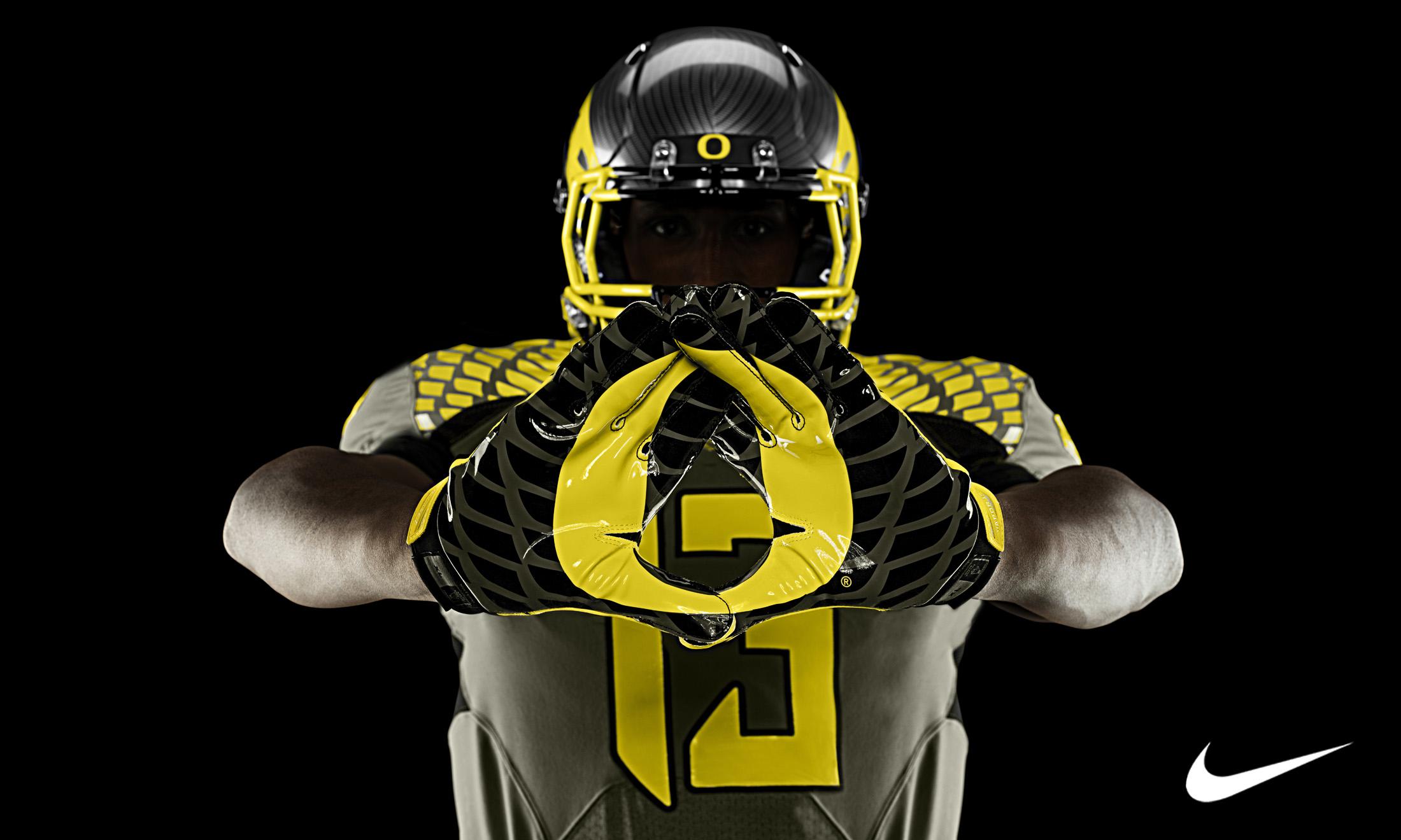2200x1320 Best Football Background