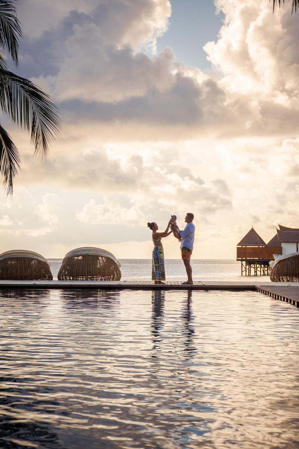 1000x1500 Family Travel Picture. Download Free Image