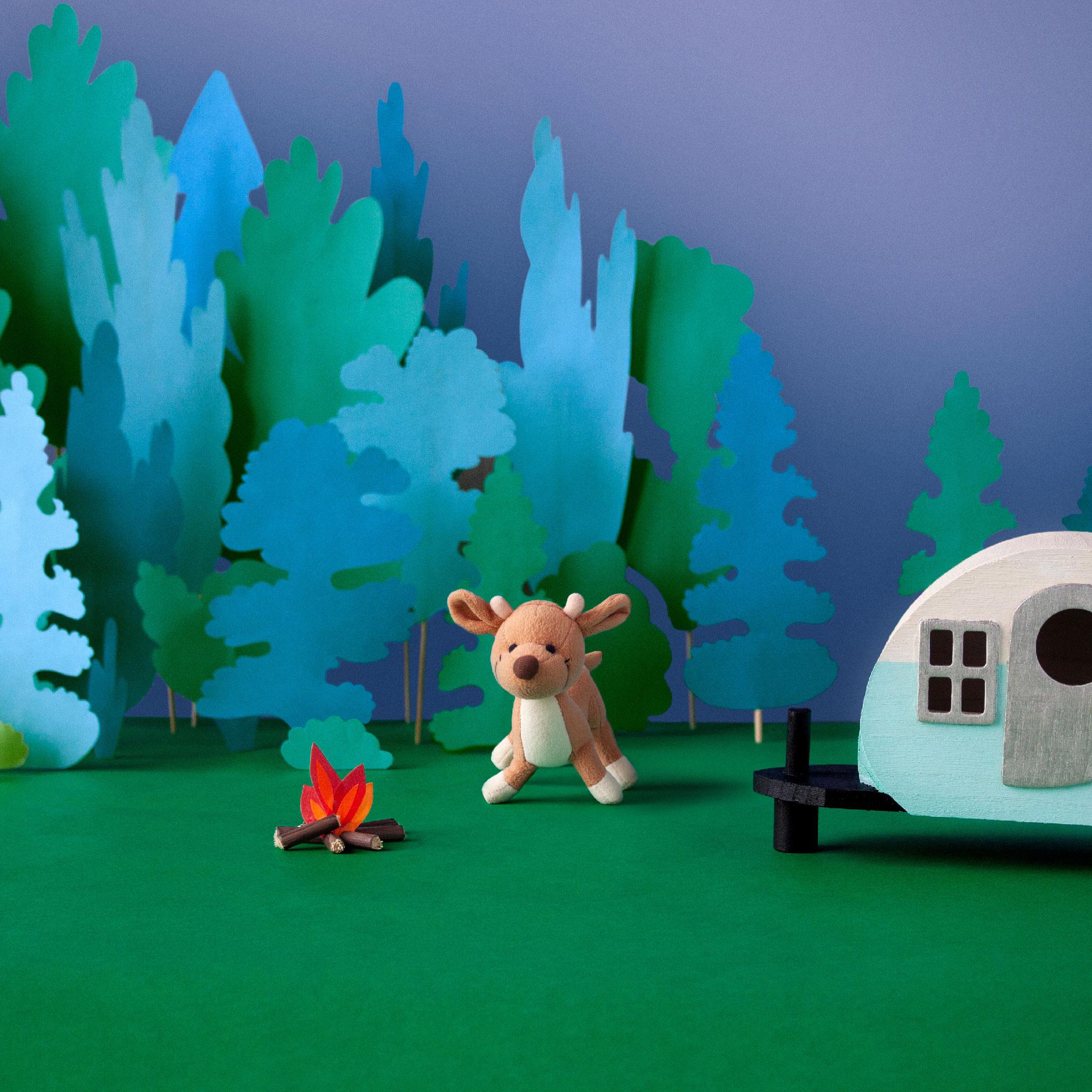 2048x2048 Free Wallpaper: Gone Camping