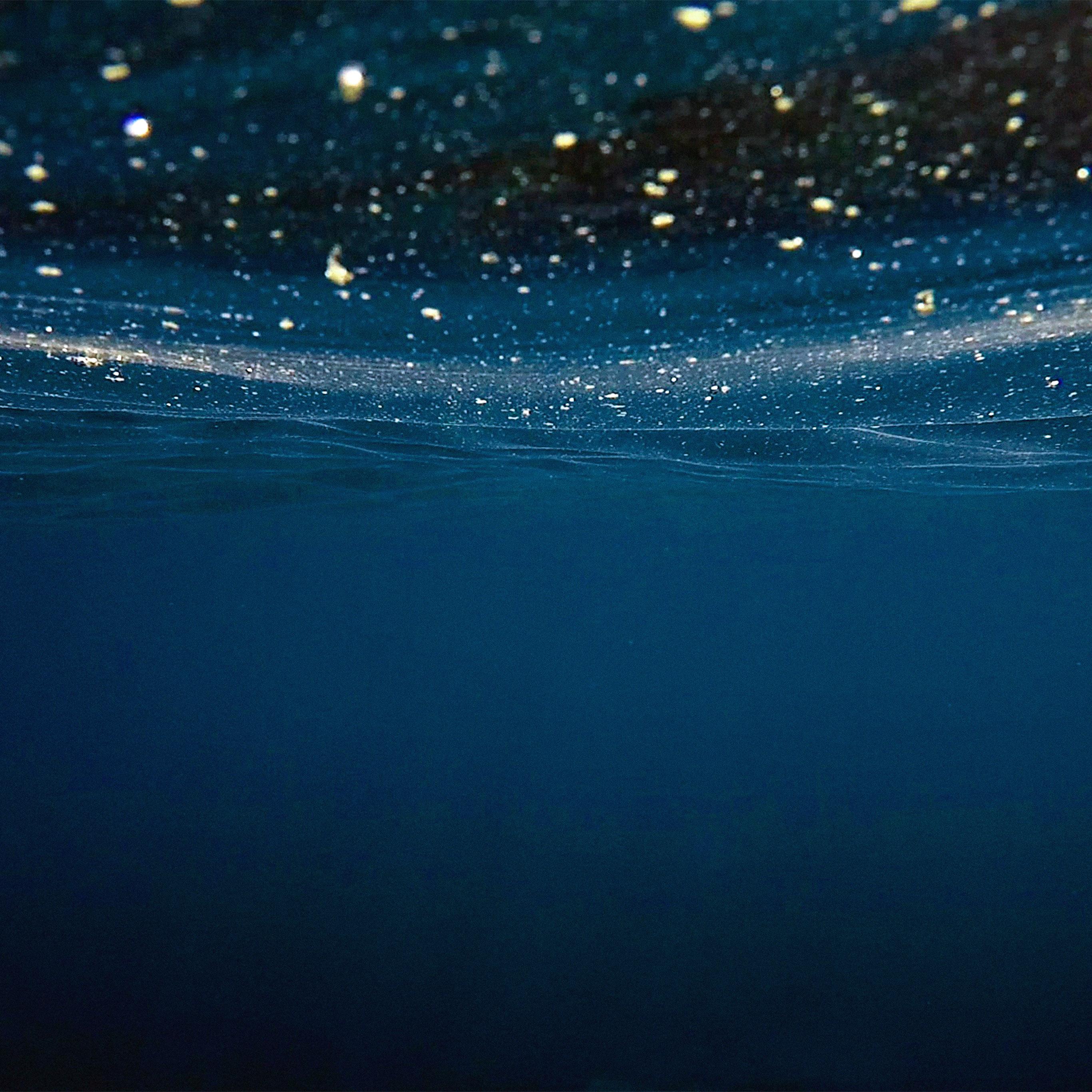 2732x2732 Dark Under Ocean Water HD Wallpaper