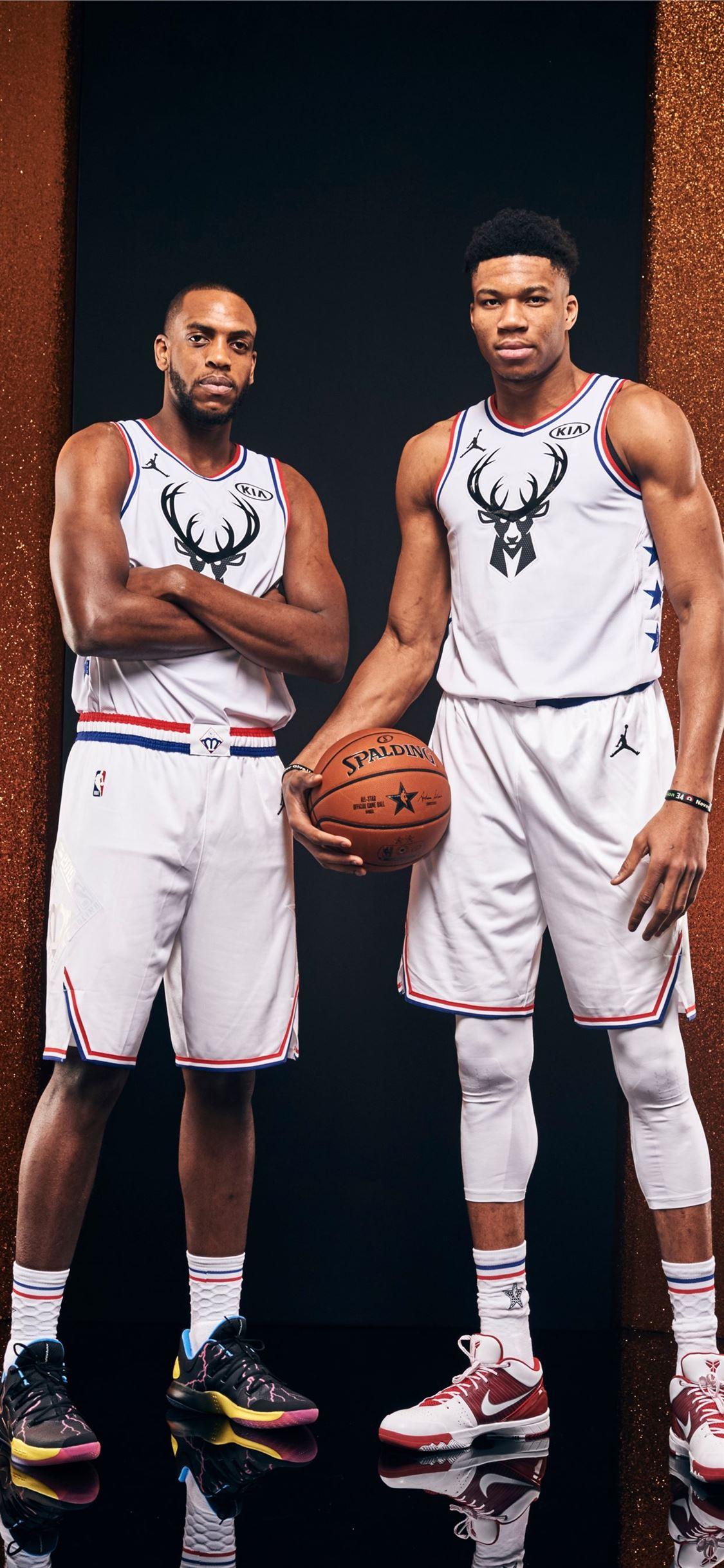 1125x2436 Giannis Antetokounmpo iPhone 8 Wallpaper