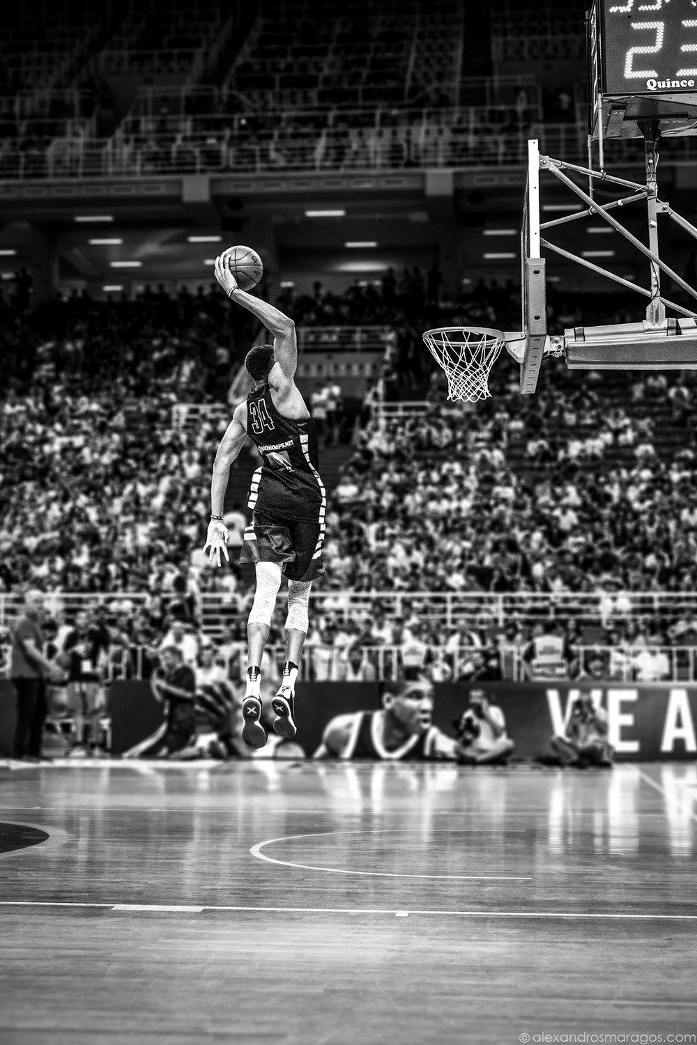 1000x1500 Giannis Antetokounmpo (B&W Photography)
