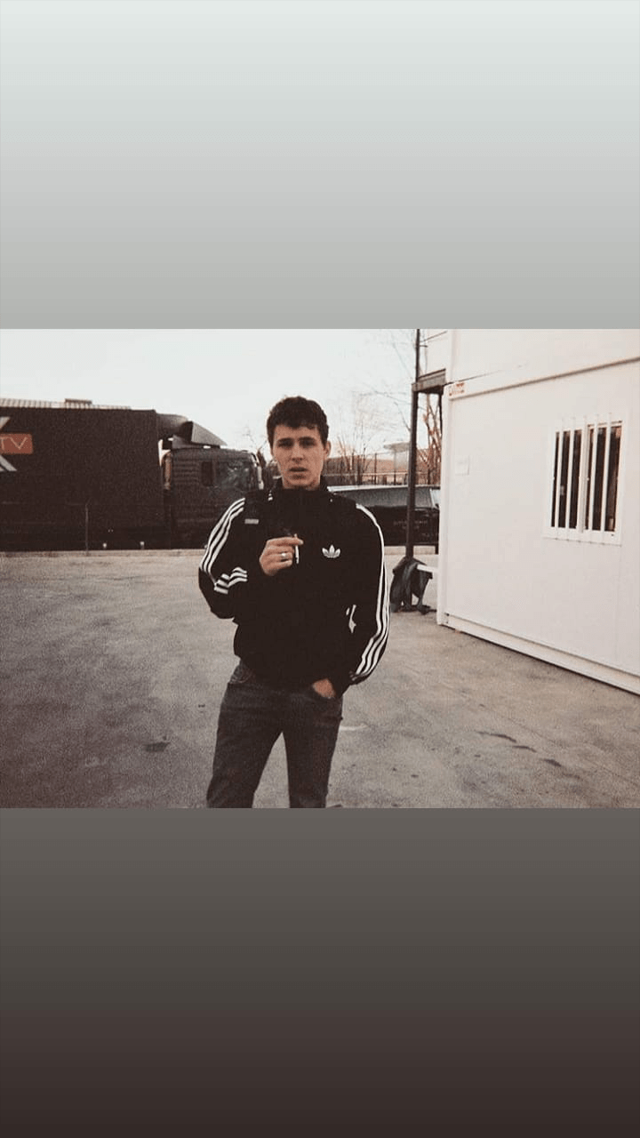 720x1280 Aron HD Wallpaper