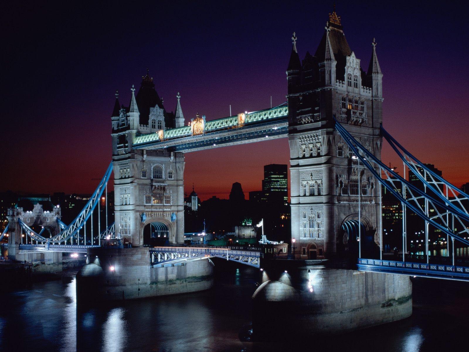 1600x1200 Tower Bridge Wallpaper in jpg format for free download