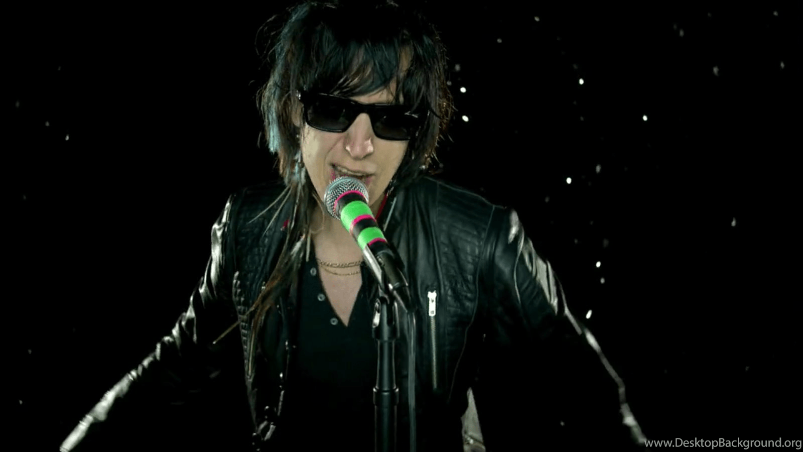 1600x900 Julian Casablancas Announces New Album And Tour Overblown Desktop Background