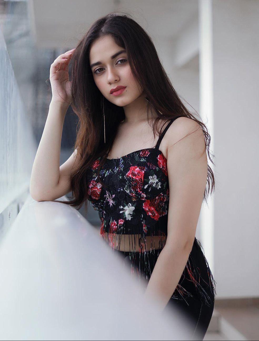 984x1298 Jannat Zubair Rahmani HD Wallpaper (Desktop Background / Android / iPhone) (1080p, 4k) (984x1298) (2021)